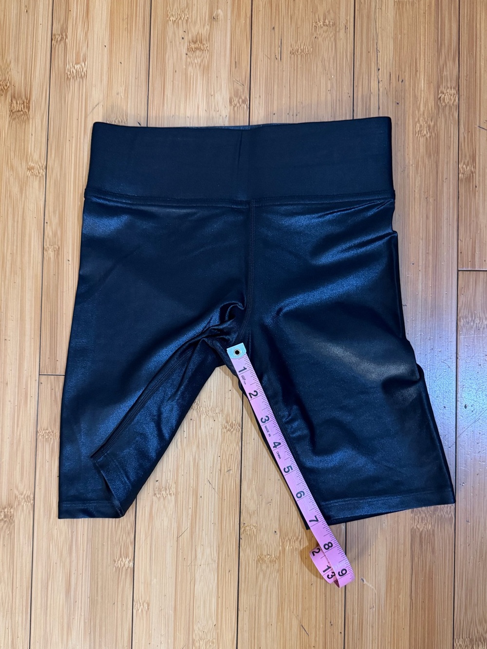 Carbon38 High Rise Biker Short In Takara Shine Black Size XXS - Picture 12 of 14